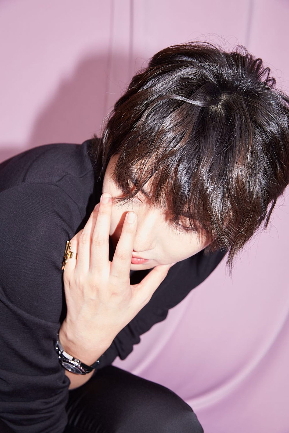 组图:bobo伦思博受邀维密秀 全黑造型有质感