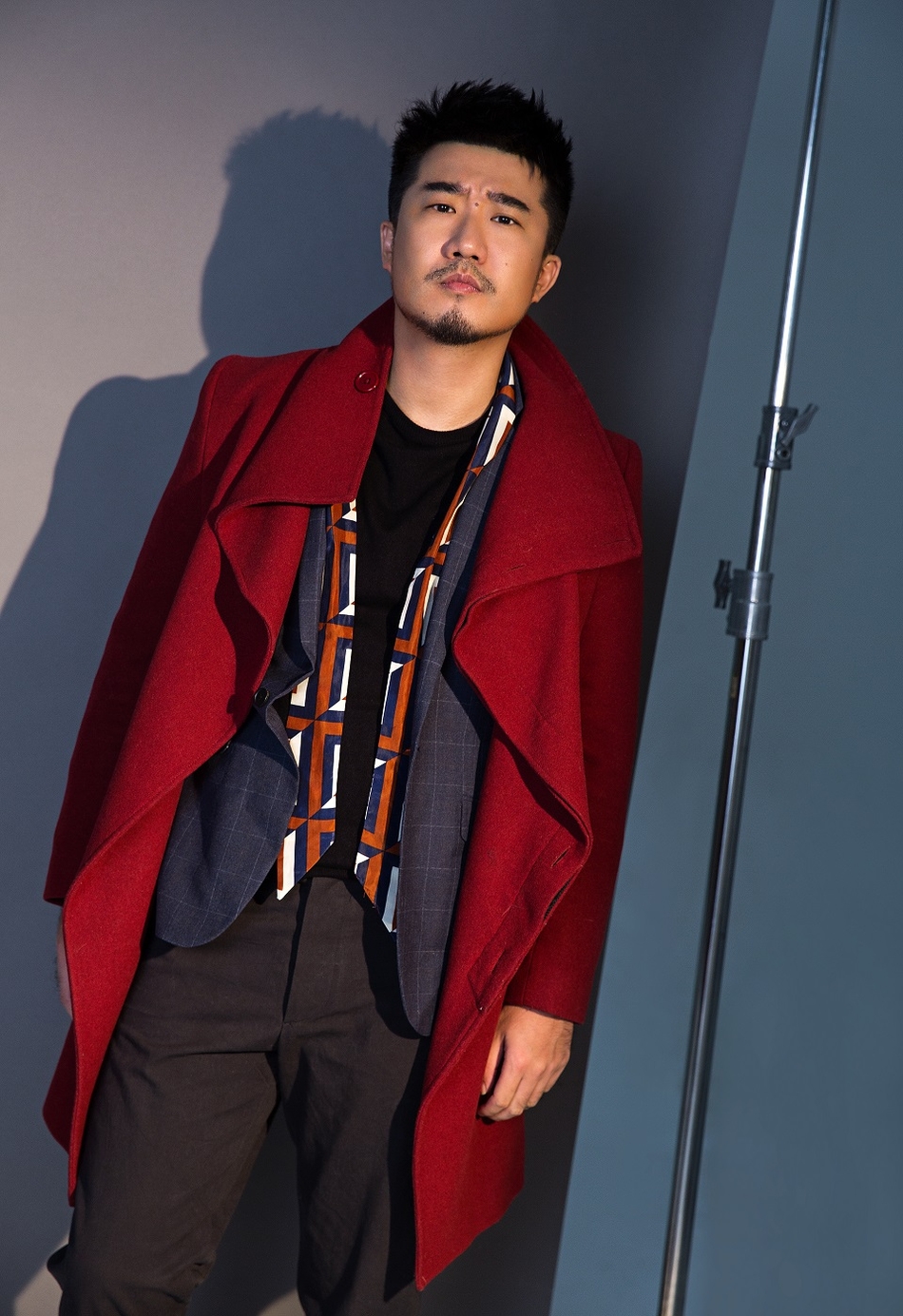 组图:刘名洋写真雅痞不羁 质感有型尽显英伦绅士范儿_高清图集_新浪网