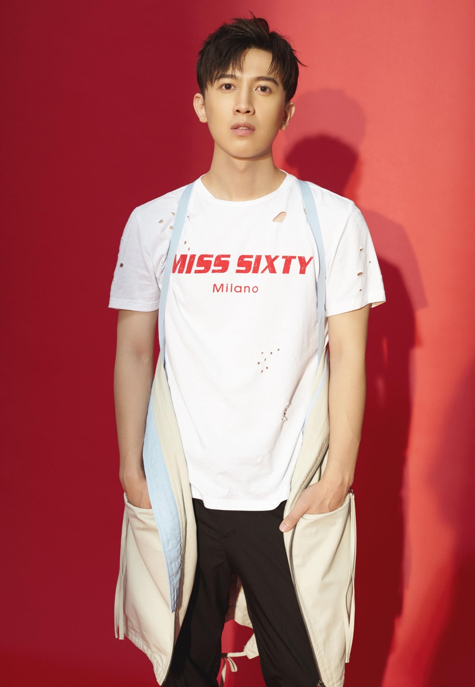 "飞行少年"张哲青春写真曝光 款款少年初长成