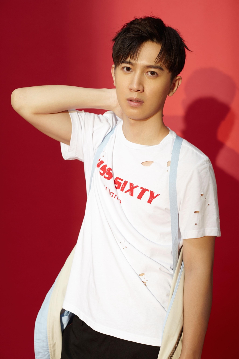 "飞行少年"张哲青春写真曝光 款款少年初长成