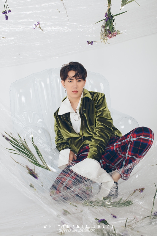 组图:zero-g男团成员写真曝光 展现反差萌