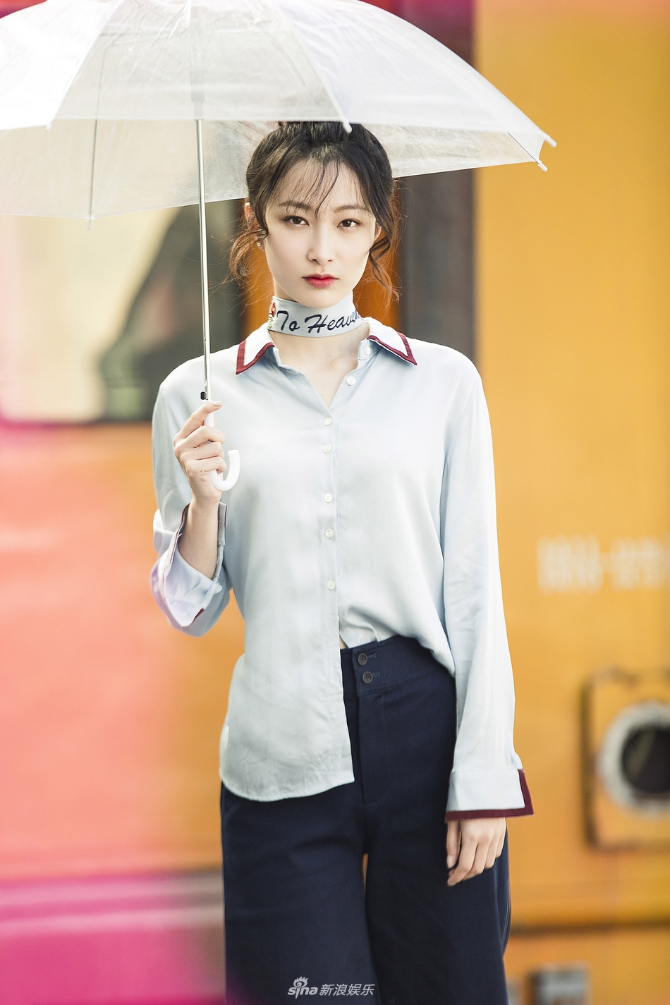 新浪娱乐讯 近日,电影《不成问题的问题》中的主演王梓桐曝光了一组