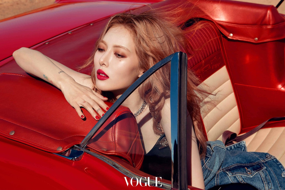 组图:金泫雅新画报曝光 火辣身材配上烈焰红唇尽显性感魅力