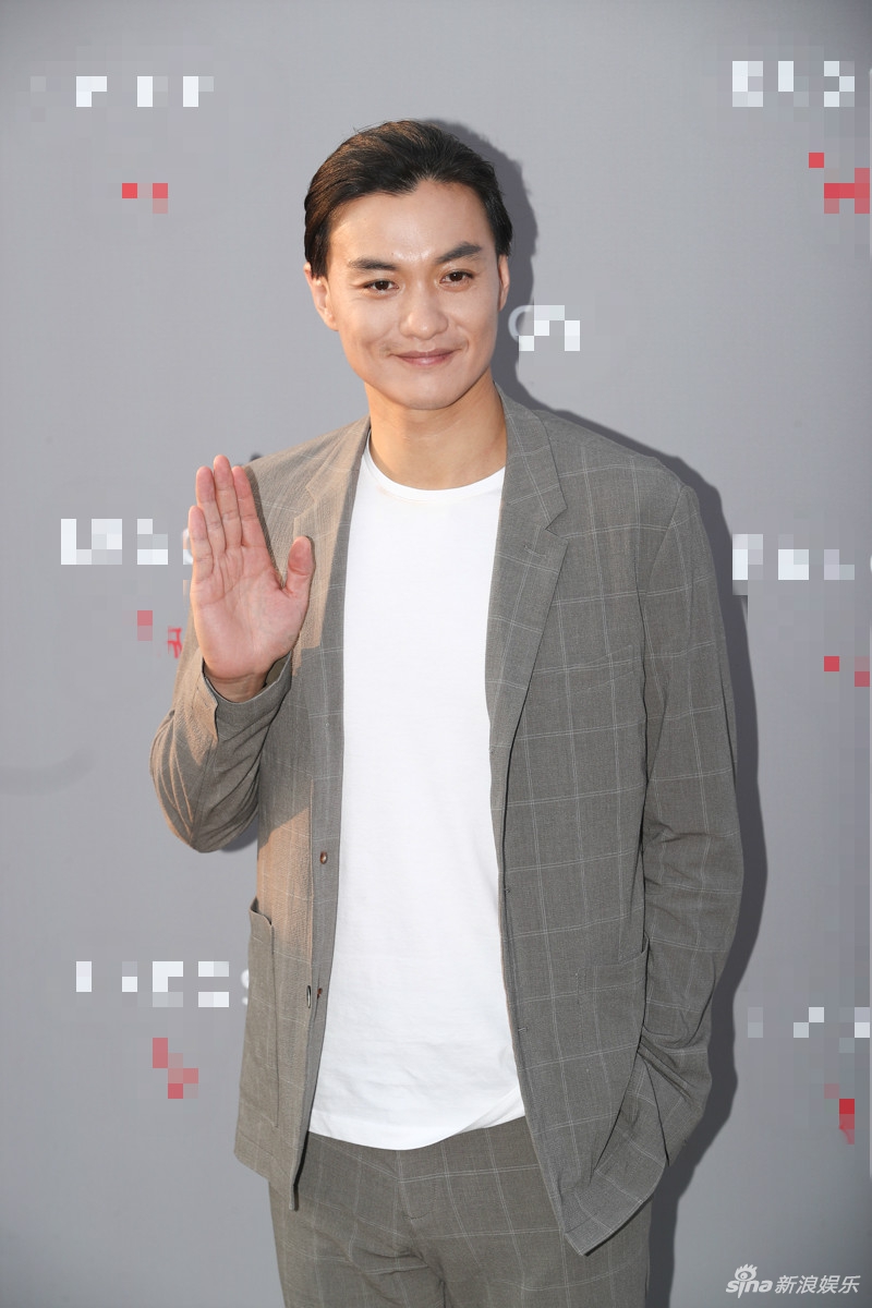 组图:周一围谭卓等亮相时尚活动 刘雯大秀长腿袁泉优雅知性