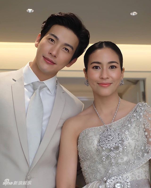 组图:泰国男星push结婚 坐地上为新娘戴婚戒甜蜜满分!