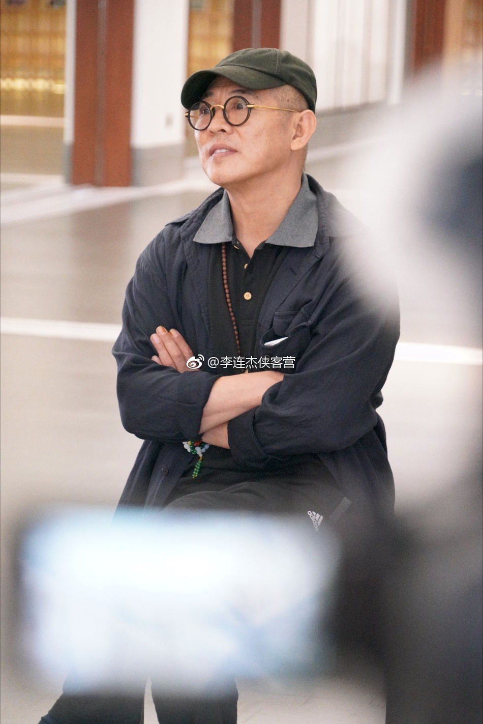 新浪娱乐讯 6月13日,李连杰现身北京某太极禅生活馆考察指导工作.