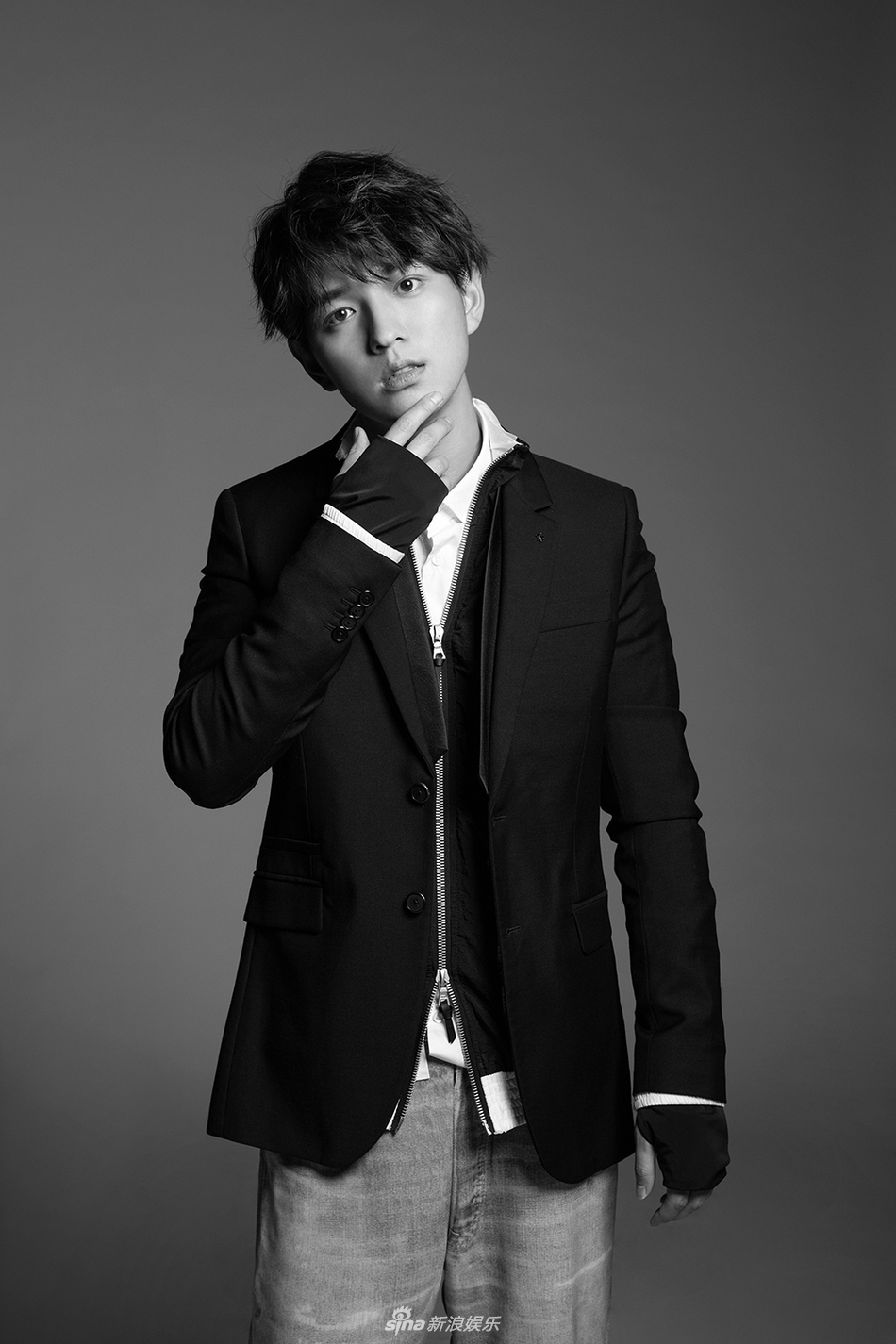 组图:文苡帆曝光帅气写真 犬系学长pk"非凡杀手"