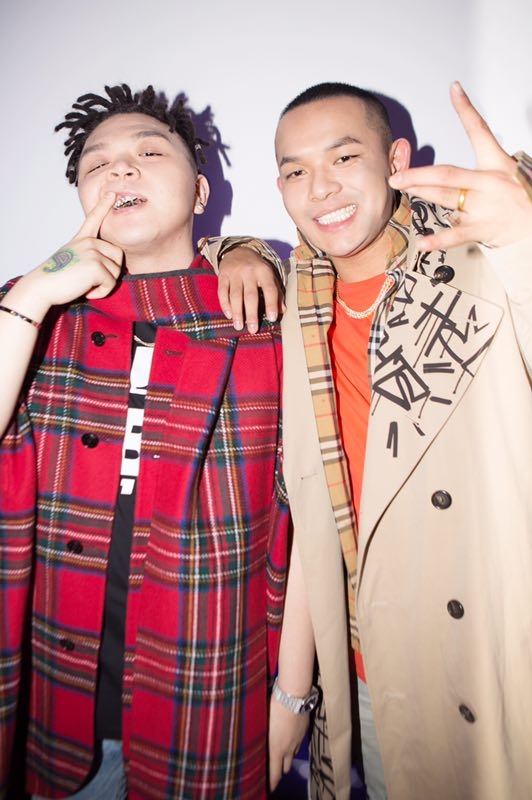 组图艾福杰尼黄旭出席国际品牌活动引领嘻哈文化新潮流