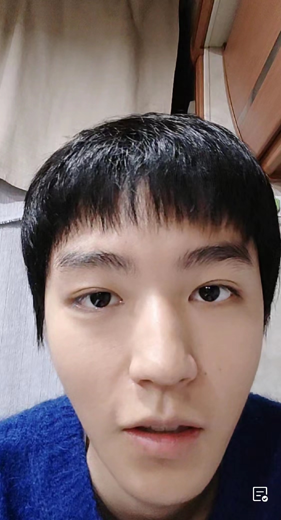 组图:王俊凯跨年直播素颜出镜状态好 和粉丝互送祝福很贴心_高清图集