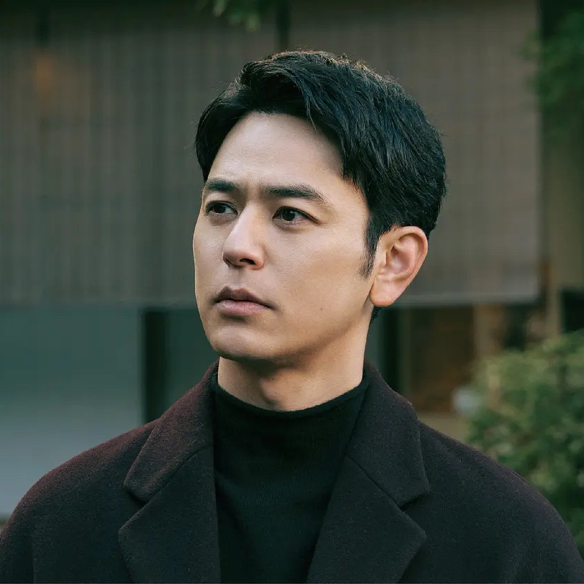 妻夫木聪晒与张震合影 二人肩挨肩对镜面露灿笑_影视资讯网明星报道