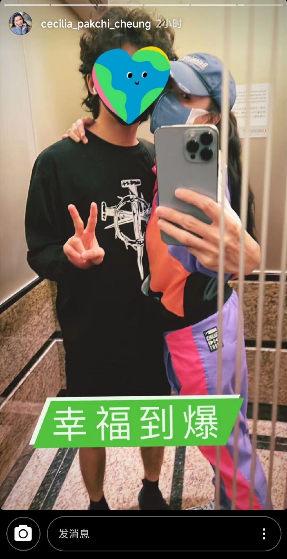 组图：张柏芝晒与长子贴脸合影Lucas身高超妈妈伸手比耶第1张图片