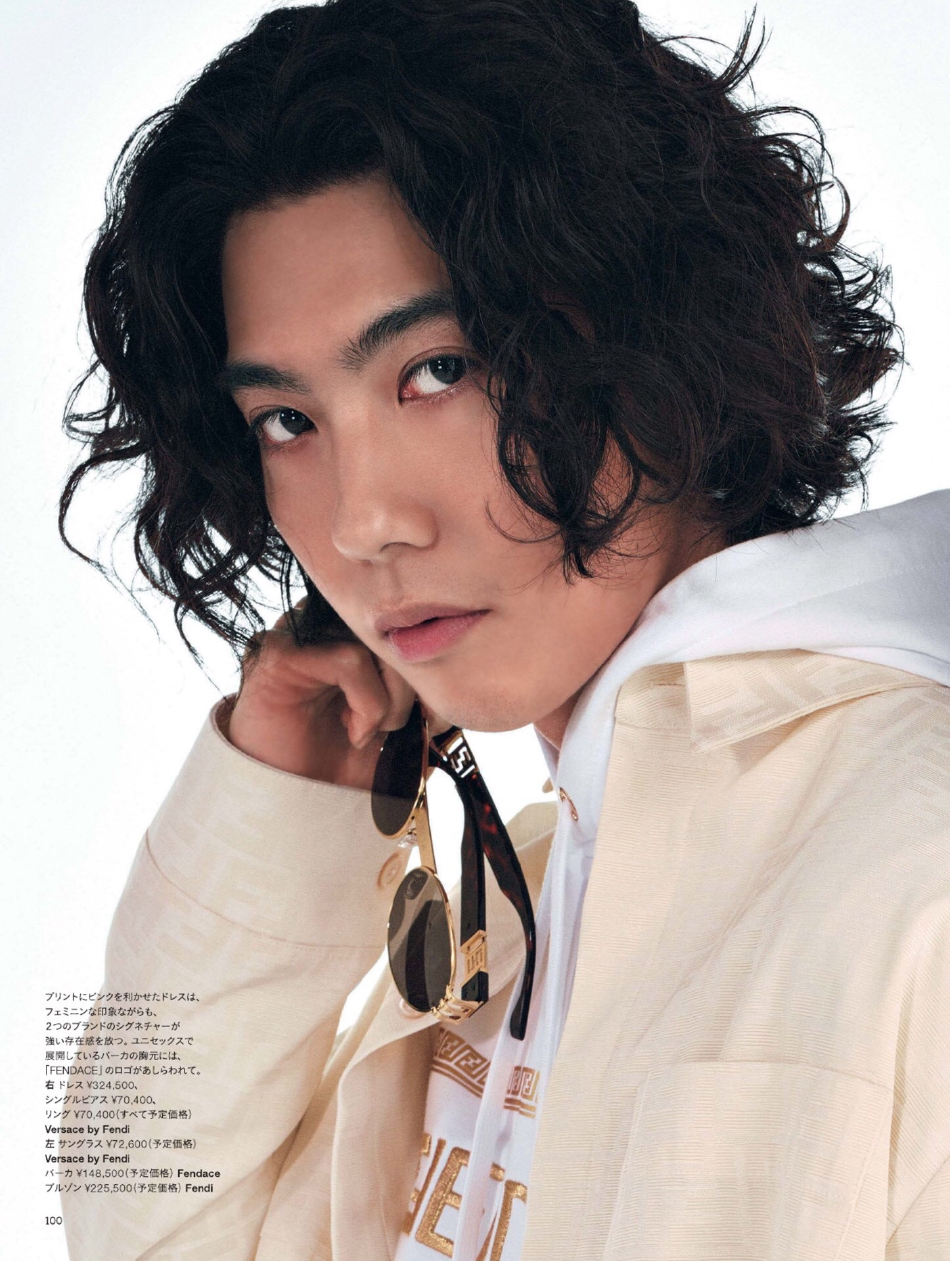 组图：贺来贤人荣仓奈奈登《BAZAAR》时隔8年婚后首次合作