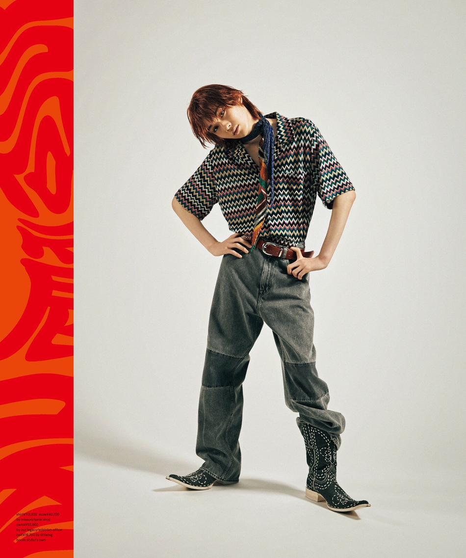 组图:藤间斋《nylon》大片来袭 波普风格服装衬托精致美颜