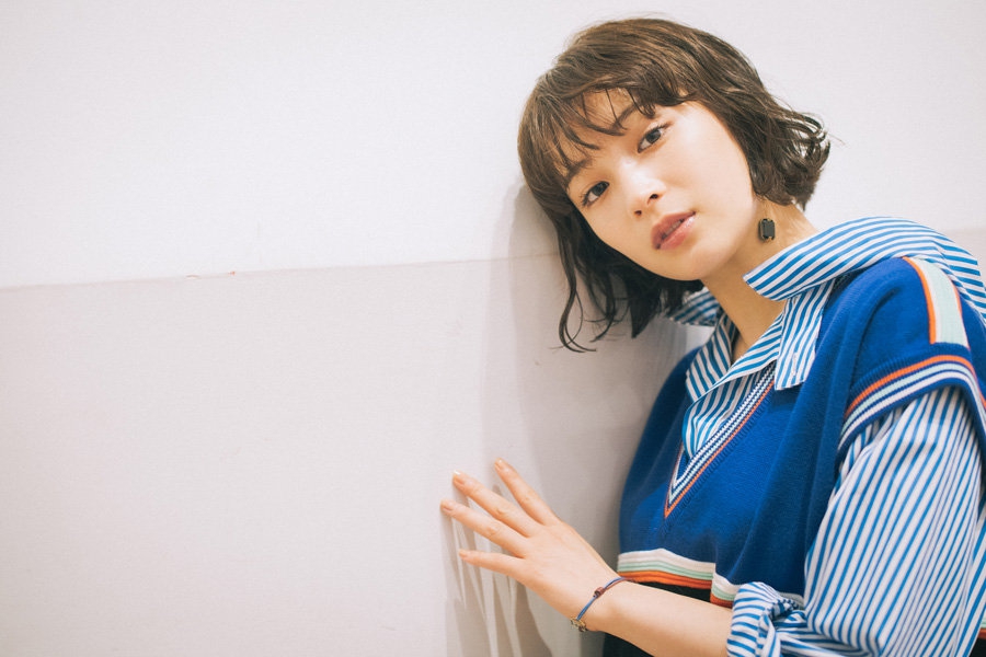 组图:广濑丝丝接拍新剧《涅墨西斯》 穿长裙飘逸清纯_高清图集_新浪网