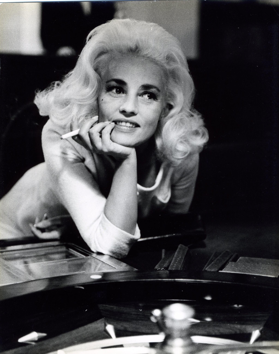 法国女演员让娜·莫罗离世 回顾"新浪潮女神"银幕倩影