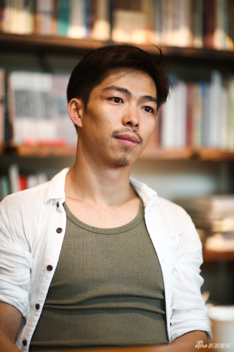 组图:新浪娱乐对话《药神》主演章宇