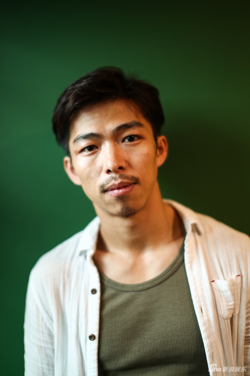 组图:新浪娱乐对话《药神》主演章宇