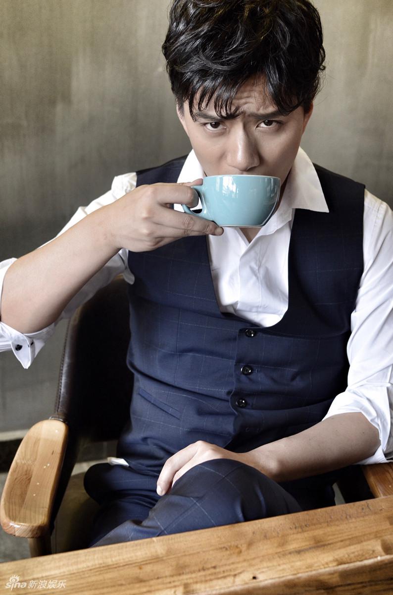 黄榛儒雅气质诠释轻熟男魅力