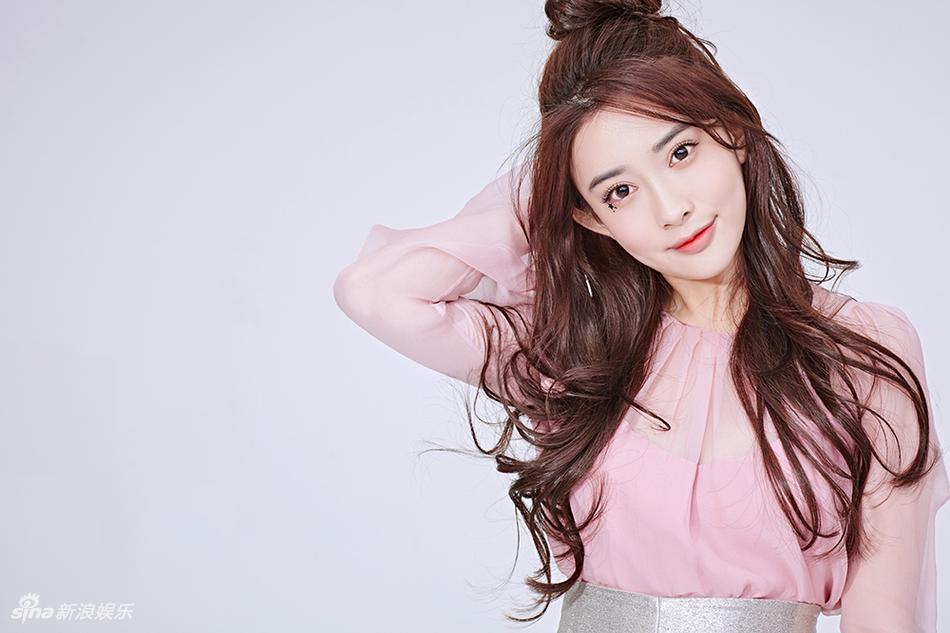 孟子义梦幻写真秀瓷肌 笑容清甜少女感满分[11p]