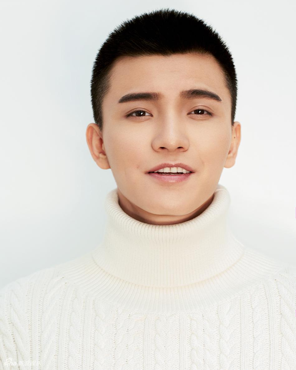 猜你喜欢 4 / 5 新浪娱乐讯 日前,青年演员王羽铮曝光一组最新时尚