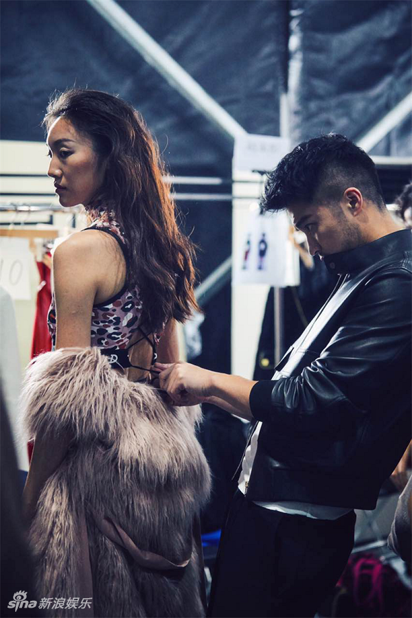 组图:樊野出席上海时装周 跨界设计视觉效果震撼_高清图集_新浪网