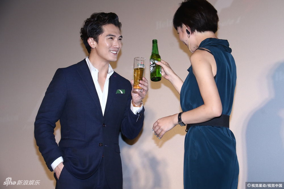 唐嫣前男友演同志 羞认爱纱老公嘴唇"软又甜"