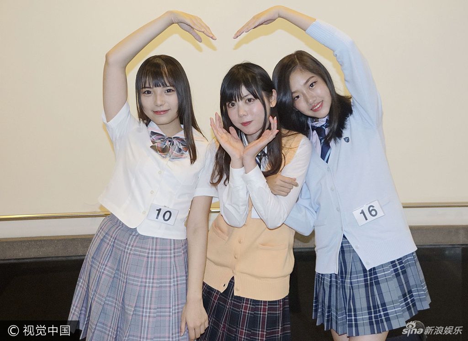 组图:日本选秀萌妹子狂摆poss任拍照 穿日式校服显甜甜少女感_高清