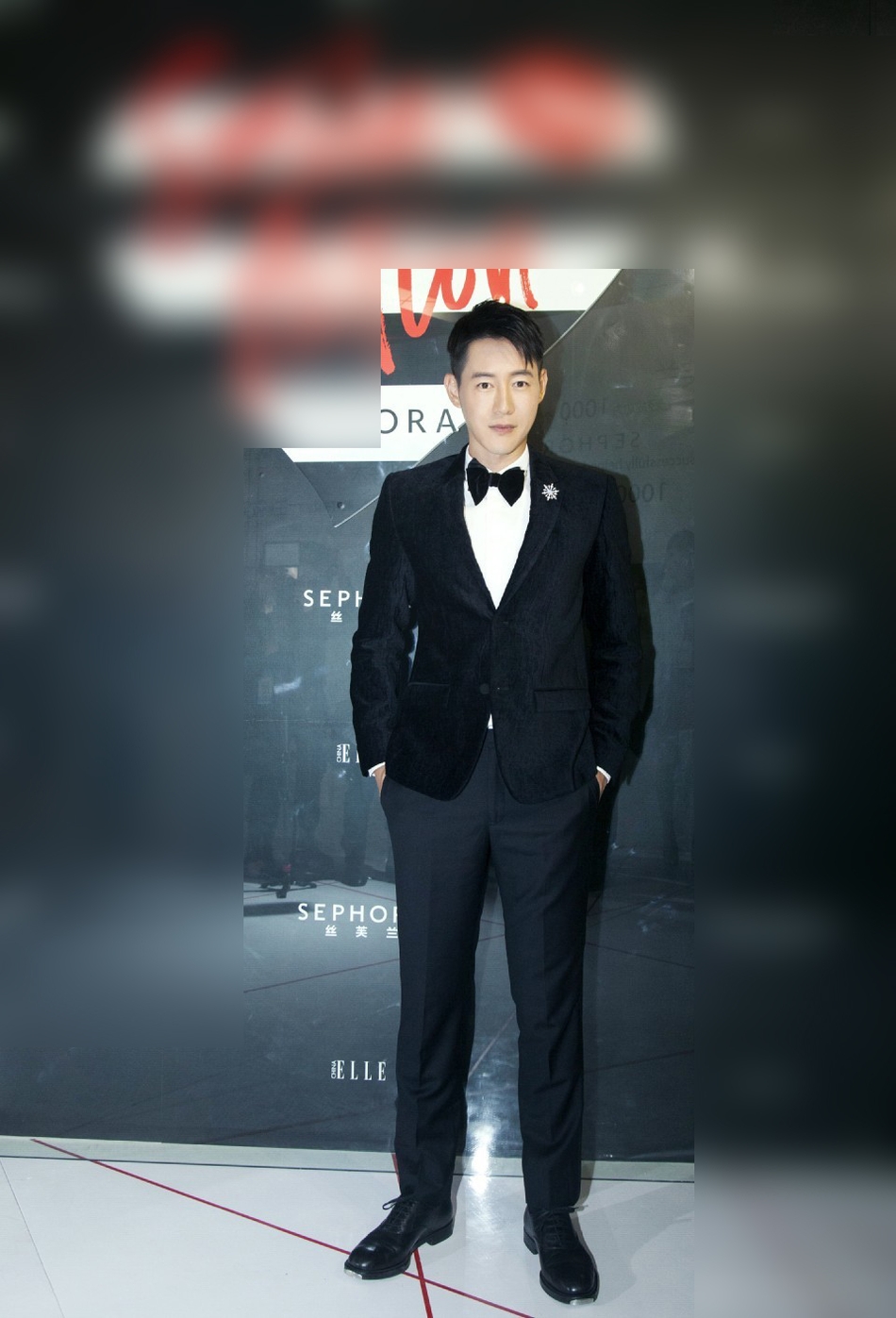 陈正飞助阵时尚盛典 携手章泽天共走红毯