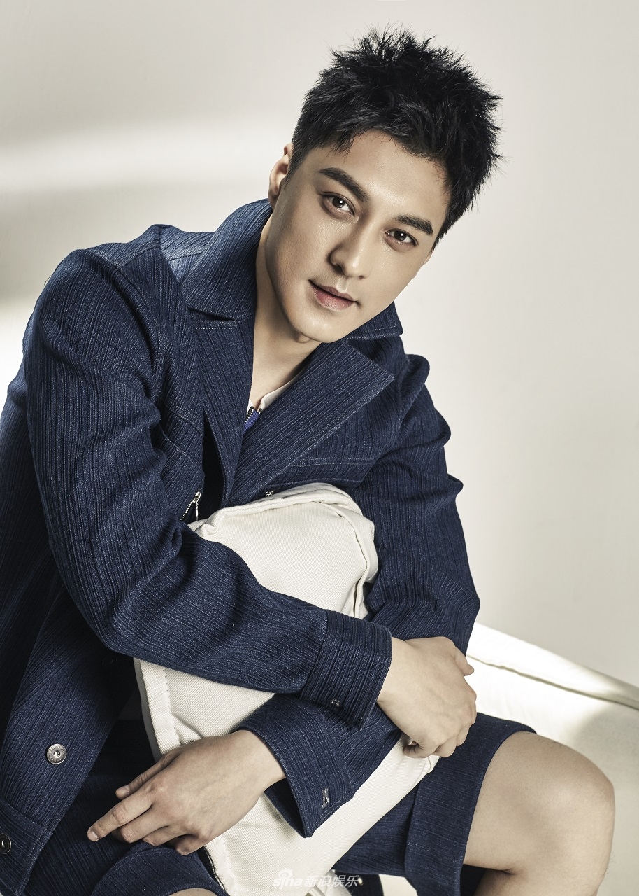 组图:何建泽潮范儿写真来袭 双目撩人酷帅不羁