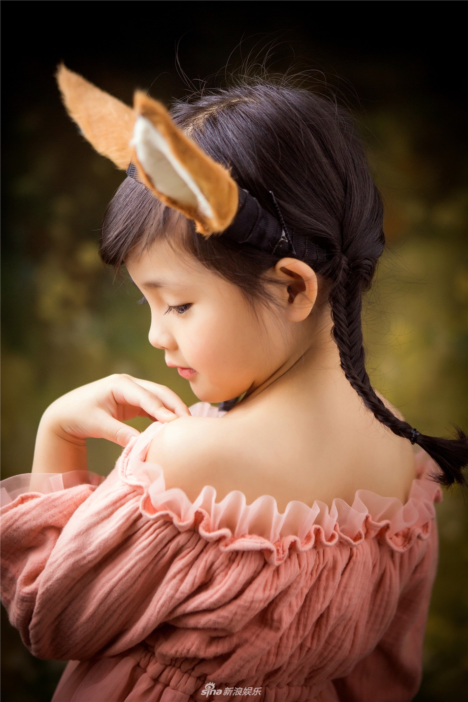 组图:俞芊芊化身小鹿灵动可爱 元气满满萌化人心_高清图集_新浪网