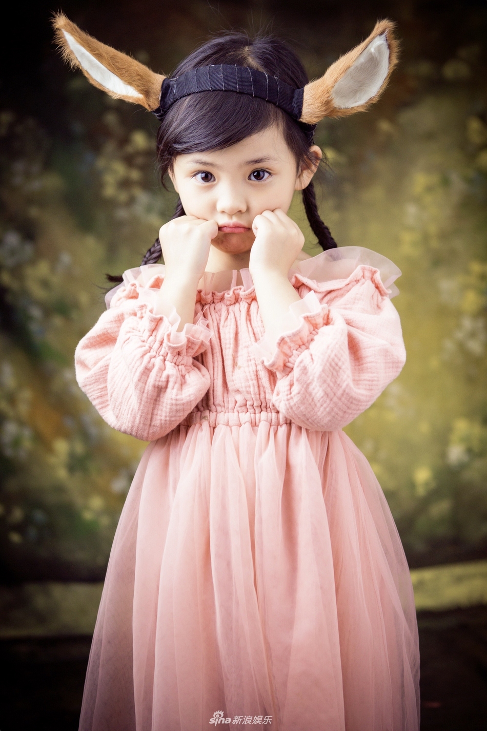 组图:俞芊芊化身小鹿灵动可爱 元气满满萌化人心_高清图集_新浪网