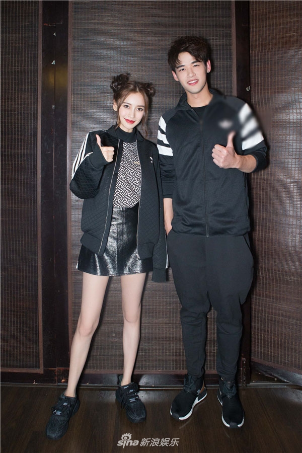 组图:刘冬沁出席时尚活动 与偶像贝克汉姆同台秒变迷弟_高清图集_新浪