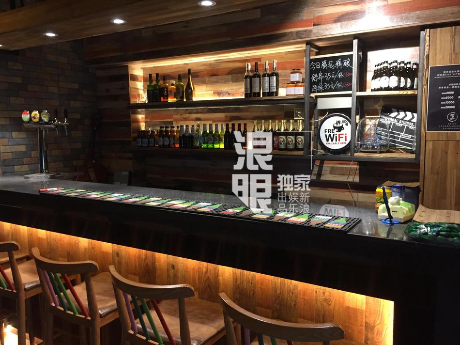 14           店内的前台(张大伟/摄影)