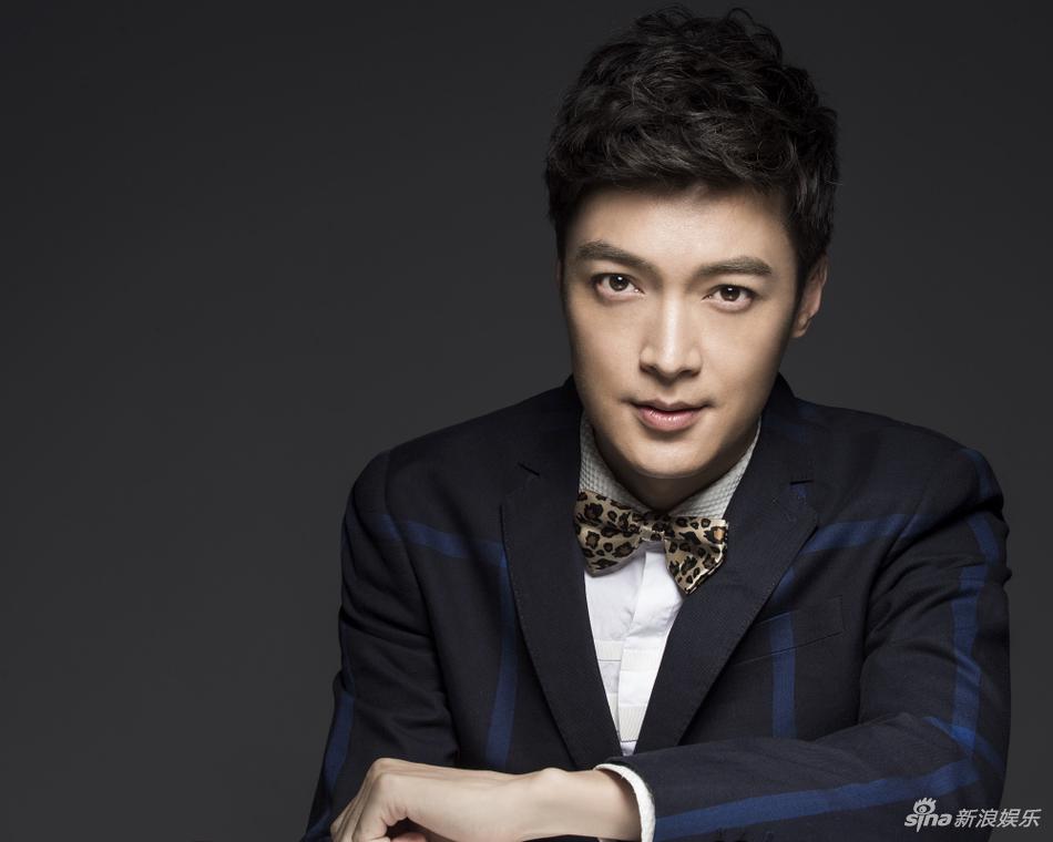 演员纪宁儒雅写真气质尽显