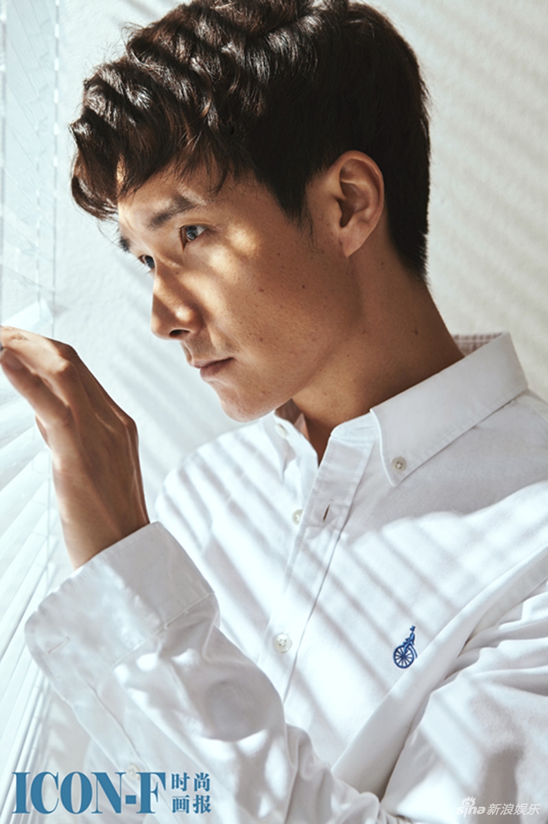 组图:李泰大片晒腹肌诠释多面男神 或文艺或性感_高清图集_新浪网