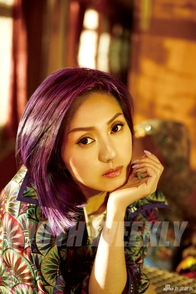 杨千嬅复古封面大片 讲述一个人的旅行故事