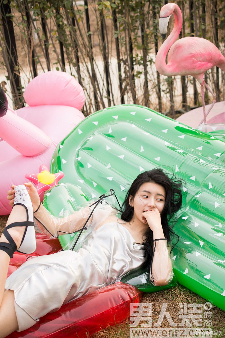 10 12:03:05 1 / 6 新浪娱乐讯 近日,王小白