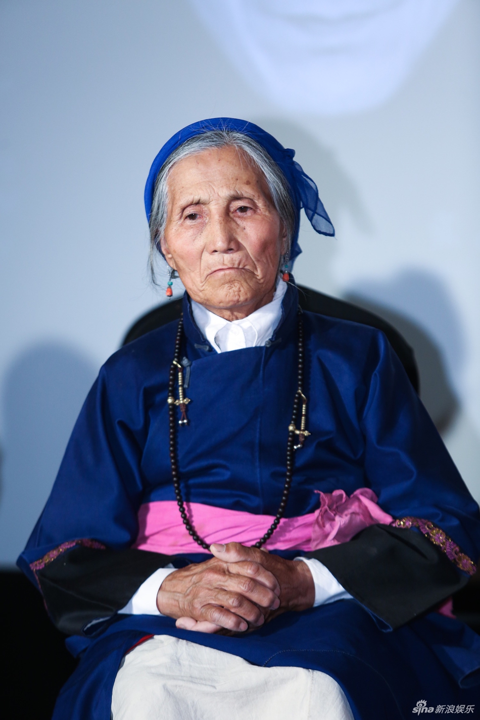 这两位70岁满头白发的阿婆 竟是新晋"谋女郎"