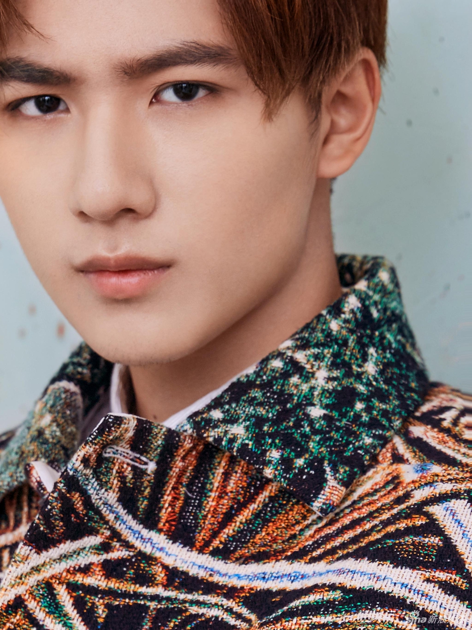 组图:李宏毅最新时尚大片曝光 演绎帅气自我