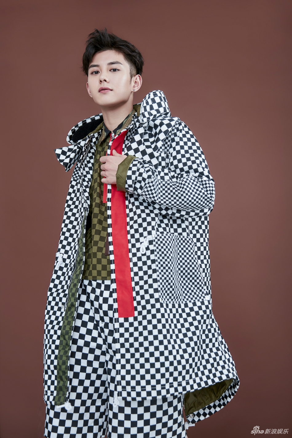 新星蓝博萌系颜值写真 真诚微笑直击心脏