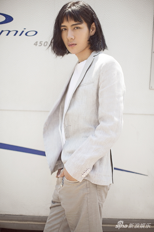 贺开朗超次元偶像