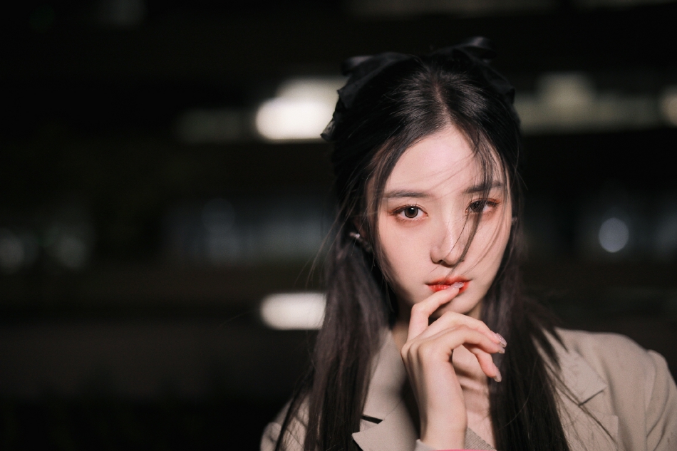 组图：徐艺洋官宣加盟《上班啦妈妈2》发布暗夜天台大片氛围感强第9张图片