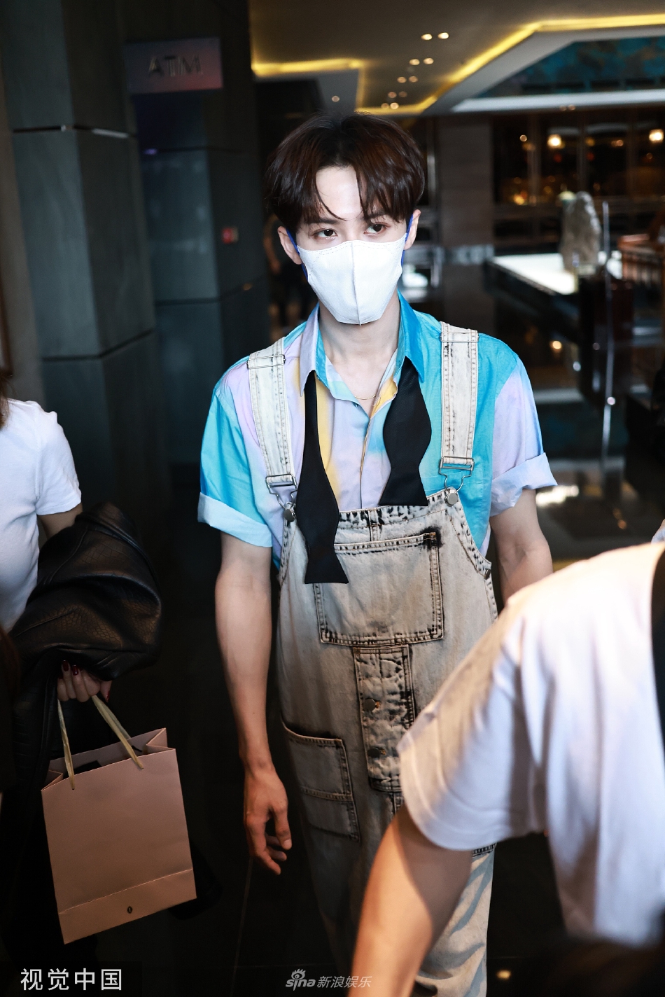 组图：《你好星期六》最新路透释出赵小棠秦霄贤檀健次等现身第8张图片