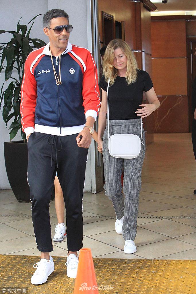 组图:艾伦·旁派穿"黑白灰"走极简路线 站丈夫身旁变小鸟依人