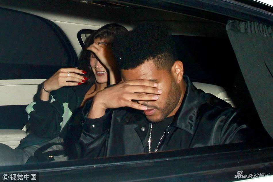 美国洛杉矶,贝拉·哈迪德(bella hadid )与"盆栽哥"(the weeknd)复合