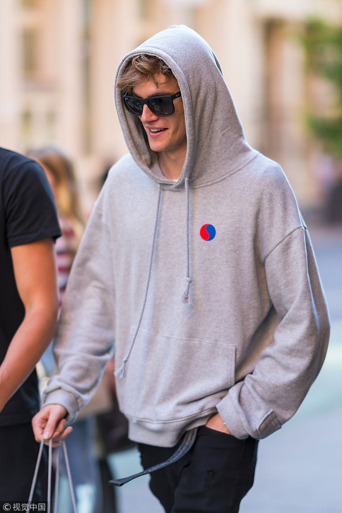 当地时间2018年6月11日,纽约,普雷斯利·杰柏(presley gerber)现身