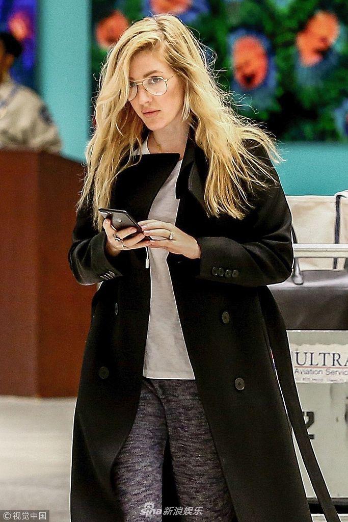 当地时间2018年12月3日,迈阿密国际机场,埃利·古尔丁(ellie goulding