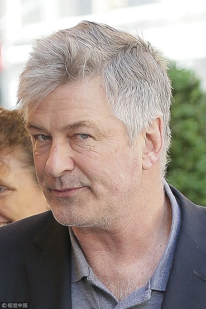 当地时间2018年5月21日,美国纽约,亚历克·鲍德温(alec baldwin)抵达