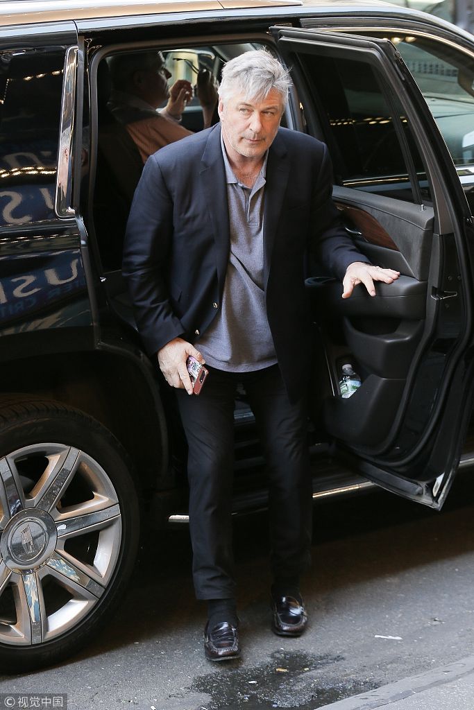 当地时间2018年5月21日,美国纽约,亚历克·鲍德温(alec baldwin)抵达