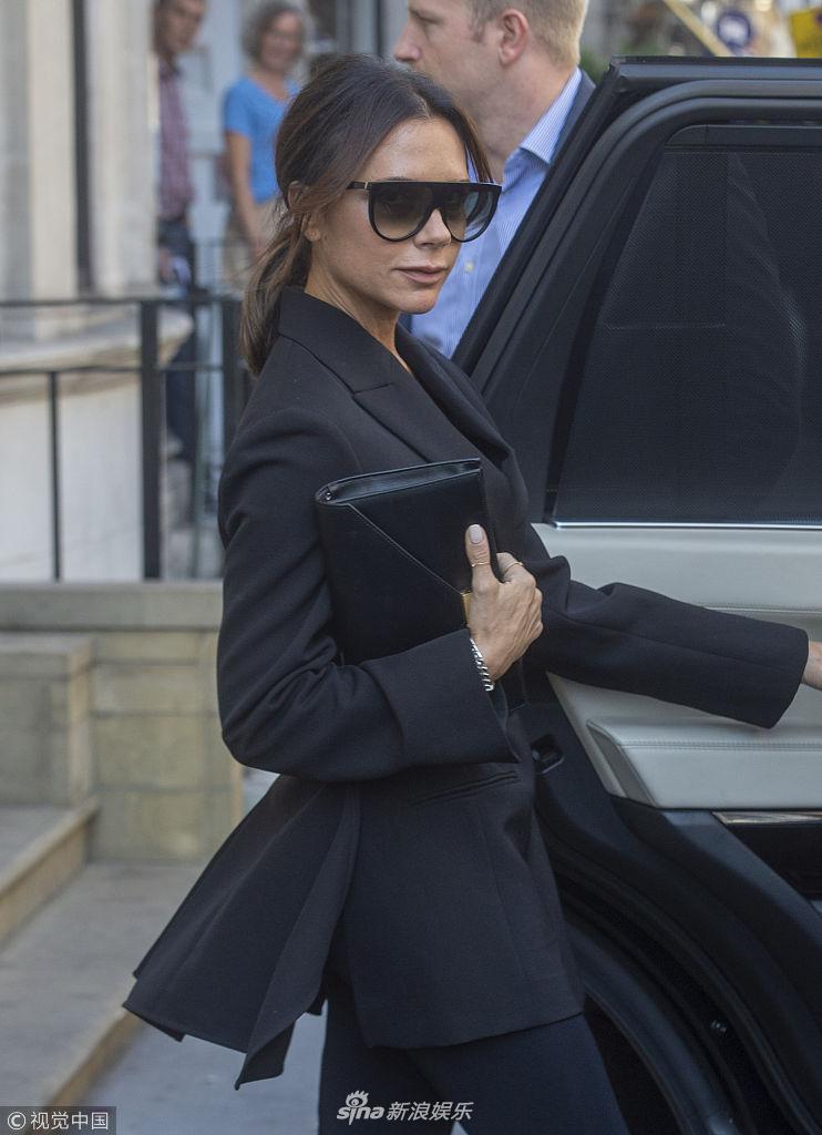 2019春夏伦敦时装周,"贝嫂"维多利亚·贝克汉姆( victoria beckham)